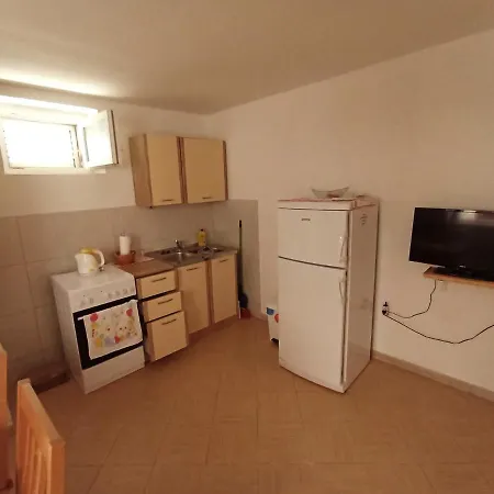 Ana Apartamento *