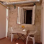 Ana Apartment