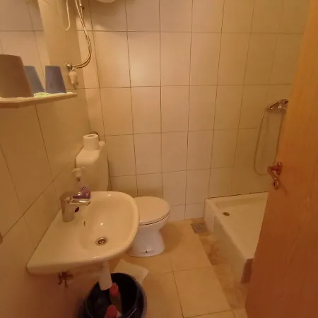 Ana Apartamento Vis